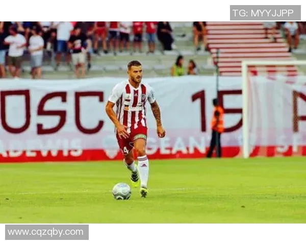 阿雅克肖主场迎战梅斯双方争夺关键积分的精彩对决 阿雅克肖主场迎战梅斯双方争夺关键积分的精彩对决