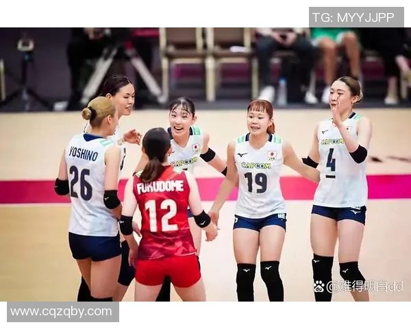 中国女排与日本女排激战正酣比分胶着赛况引人关注 中国女排与日本女排激战正酣比分胶着赛况引人关注