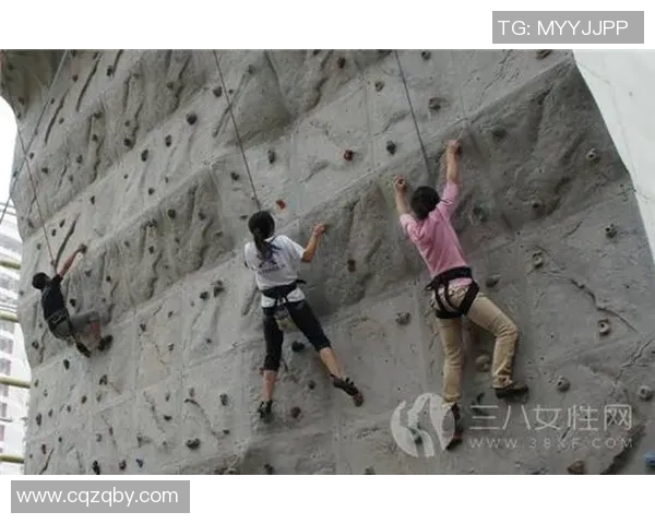 重庆攀岩队技术探秘：从基础训练到高难度挑战的全景分析