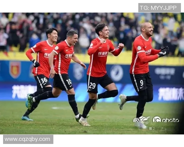 成都足球队进攻战术解析：如何在比赛中创造更多得分机会